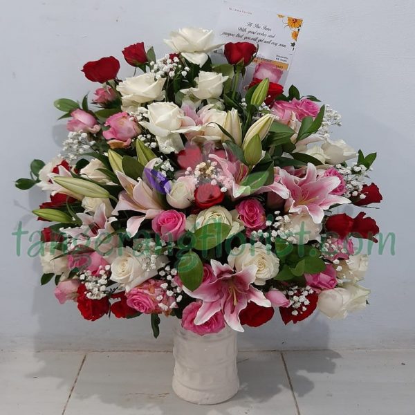 Bunga Meja Rose Queen in Vase Tangerang